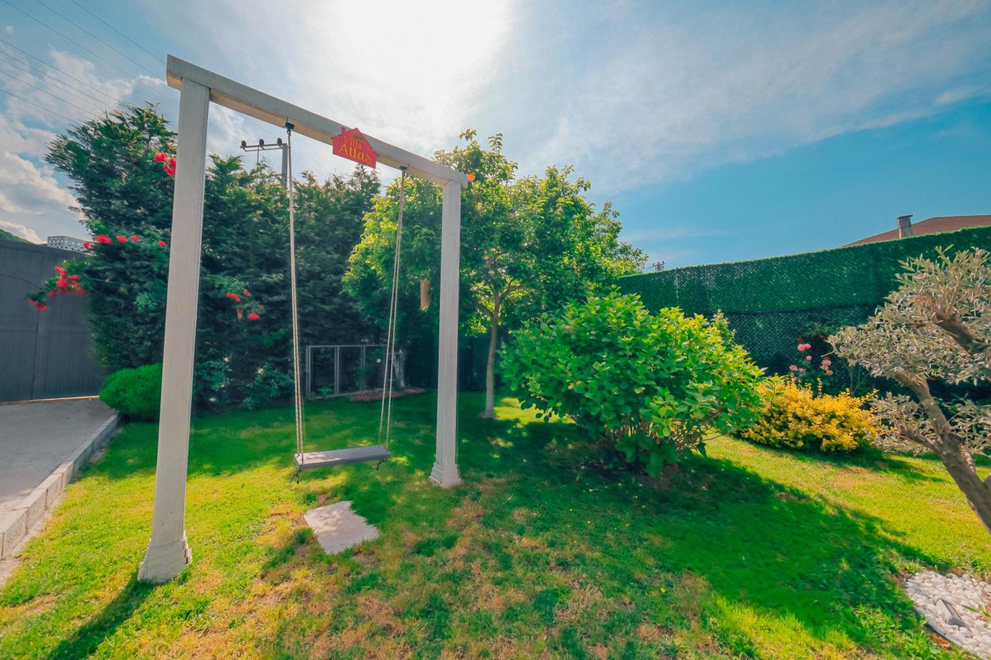 Villa Atlas Muhafazakar Havuzlu, Mustakil Genis Bahceli Sapanca Exterior foto